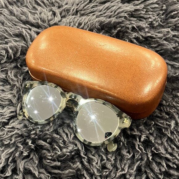 Illesteva Leonard Sunglasses, White Tortoise/Silver Mirror - Picture 2 of 6